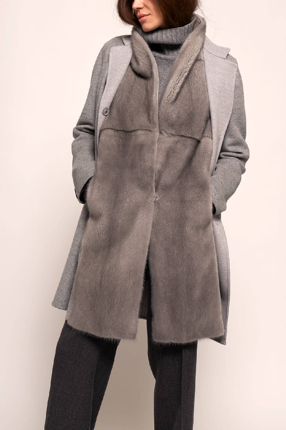 Manzoni 24 Gilet visone con tessuto cashmere Loro Piana In Linea