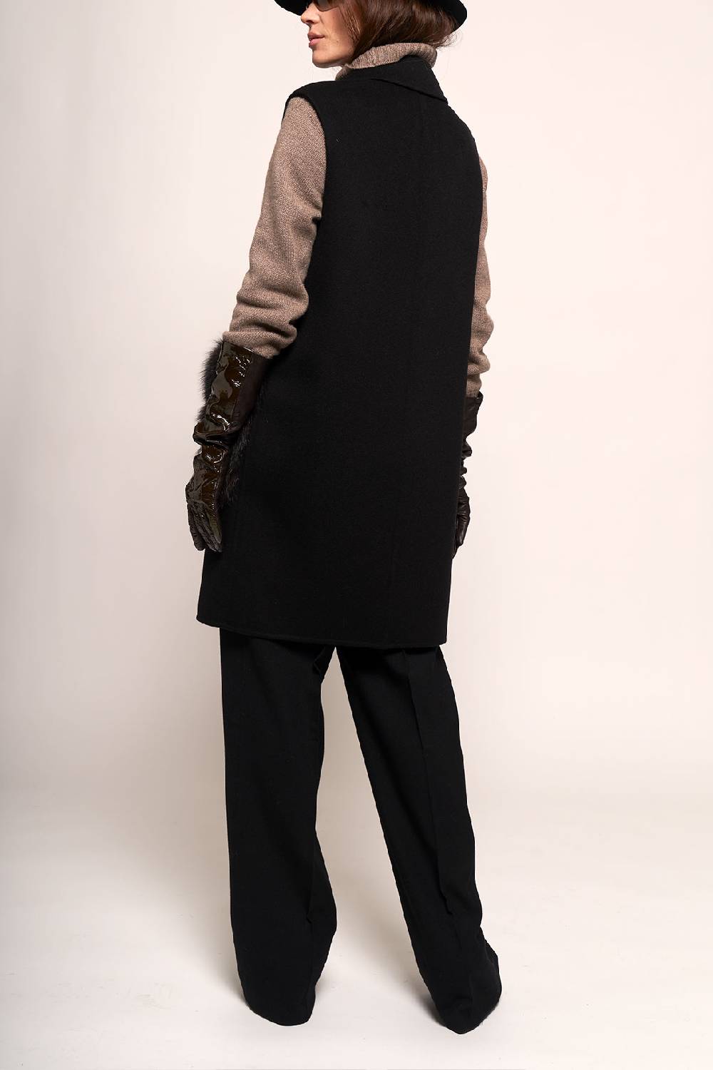 Manzoni 24 Gilet in tessuto cashmere Loro Piana con tasche zibellino Acquista Ora