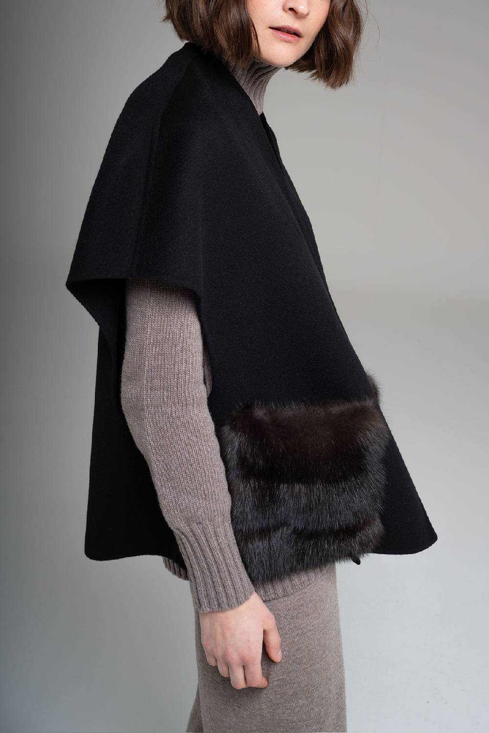 Manzoni 24 Gilet in tessuto cashmere Loro Piana con tasche in zibellino Promozione Limitata