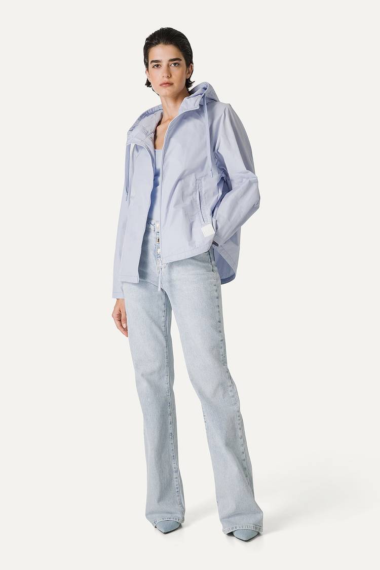Oof Wear GIACCA CORTA IN NYLON MEMORY CON ARRICIO SULLA SCHIENA 9139 - GHIACCIO Sconto