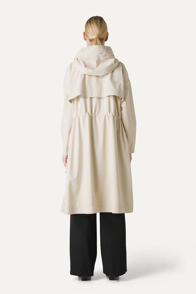 Oof Wear GIACCA LUNGA IN NYLON CON INTERNO ARGENTO 9216 - CREMA Affare Del Giorno