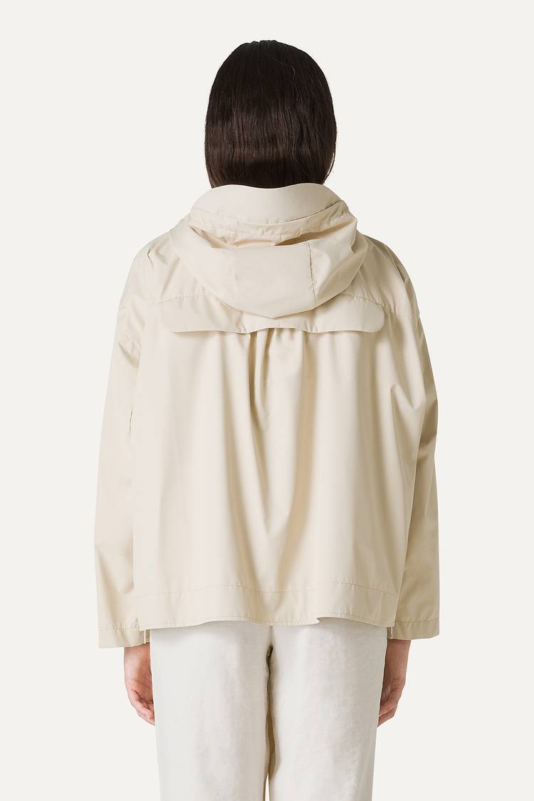 Oof Wear GIACCA CORTA IN NYLON CON INTERNO ARGENTO 9214 - CREMA Prezzo Ridotto