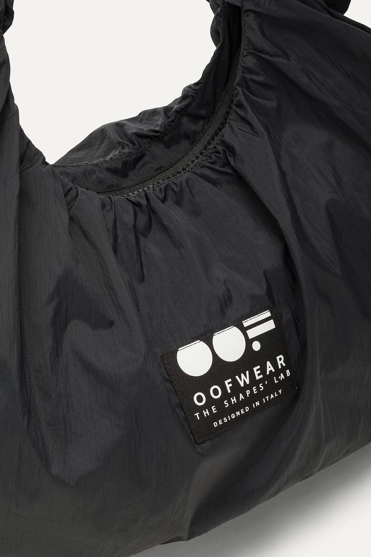 Oof Wear BORSA A SPALLA IN NYLON CRINCLE WATER REPELLENT 3079 - NERO In Linea