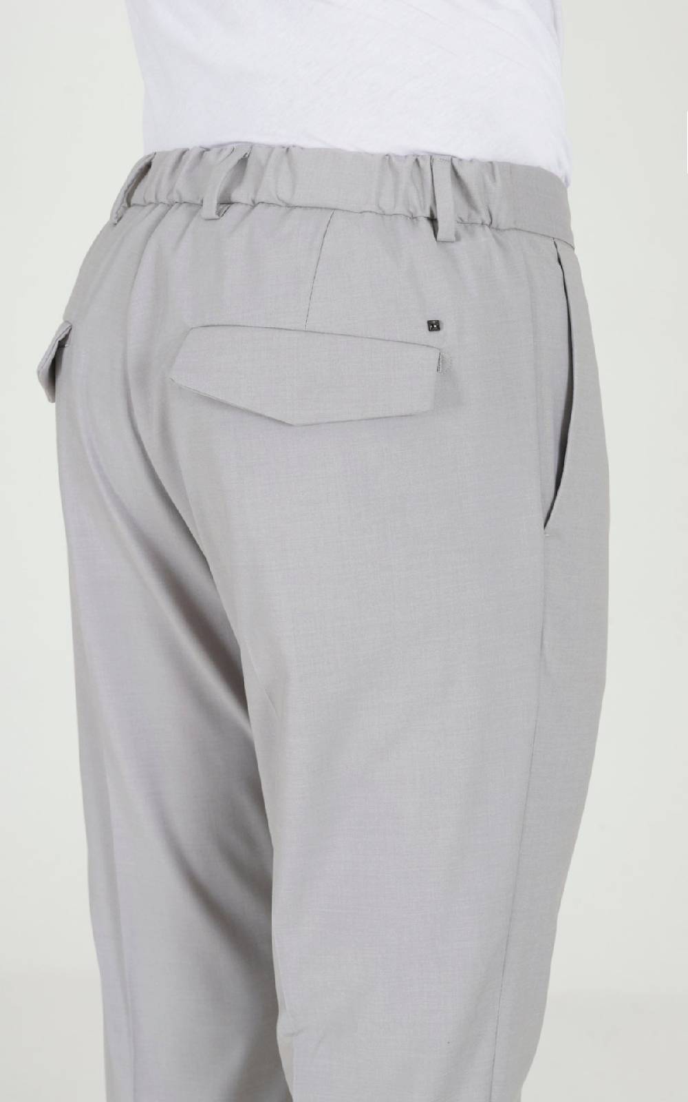 Outfit Italy Pantalaccio con laccio in fresco lana In Vendita