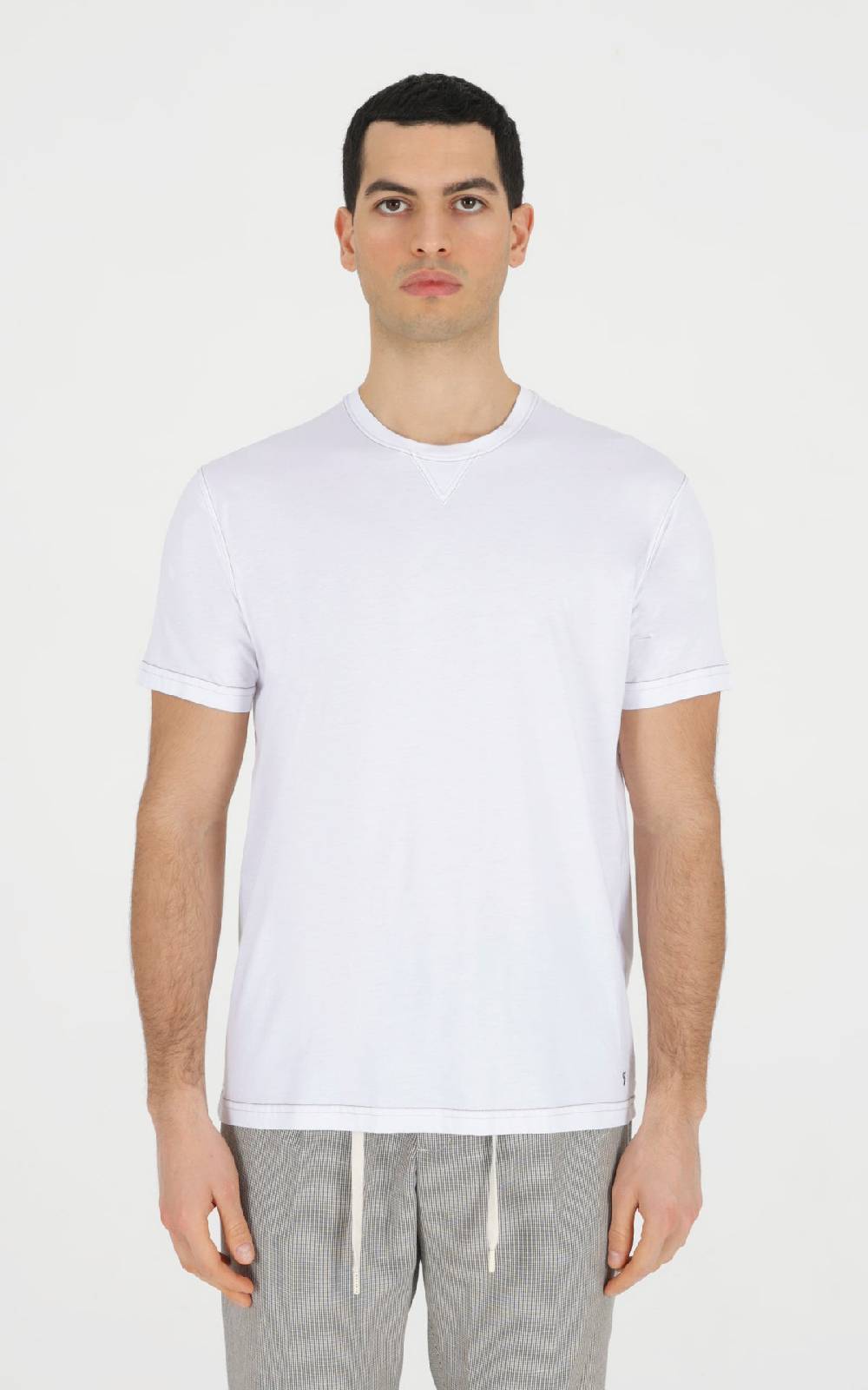 Outfit Italy T-Shirt in modal con cuciture a contrasto Pezzi Unici