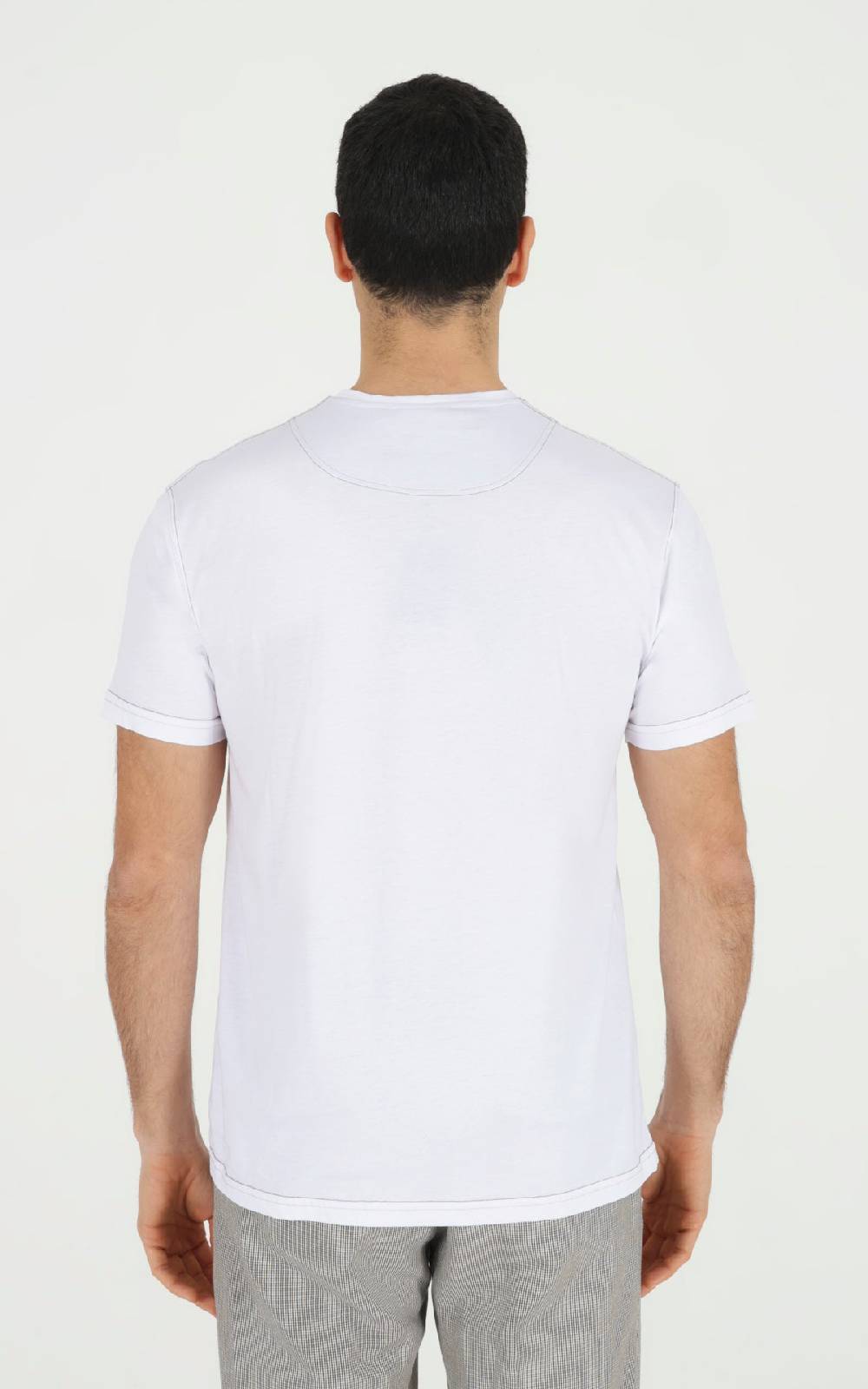 Outfit Italy T-Shirt in modal con cuciture a contrasto Pezzi Unici