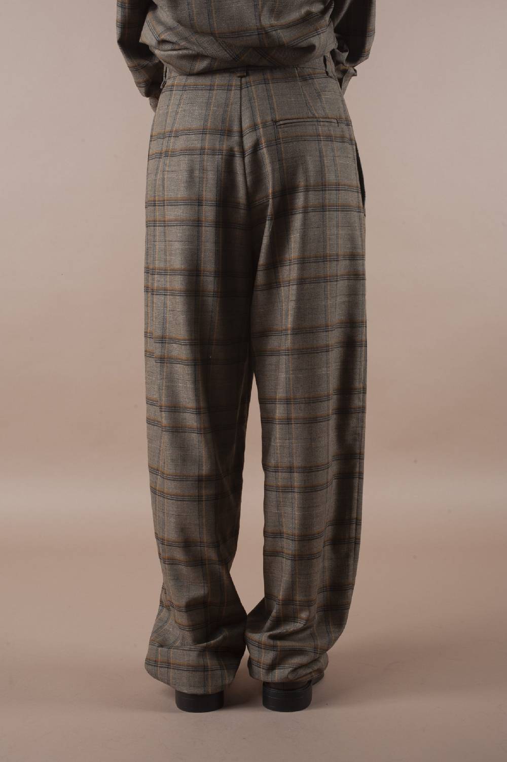 Pdr Phisique Du Role PHISIQUE DU ROLE MANNISH PANTS IN LIGHT TARTAN VIRGIN WOOL Presa