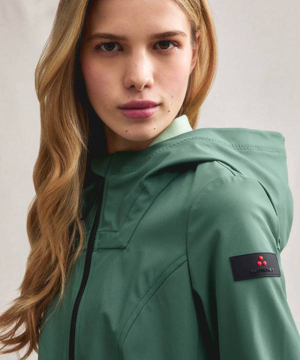 Peuterey Giacca corta in nylon stretch Sconto