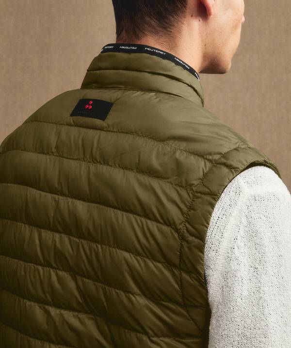 Peuterey Gilet imbottito superleggero e semilucido Fino al 60% di sconto