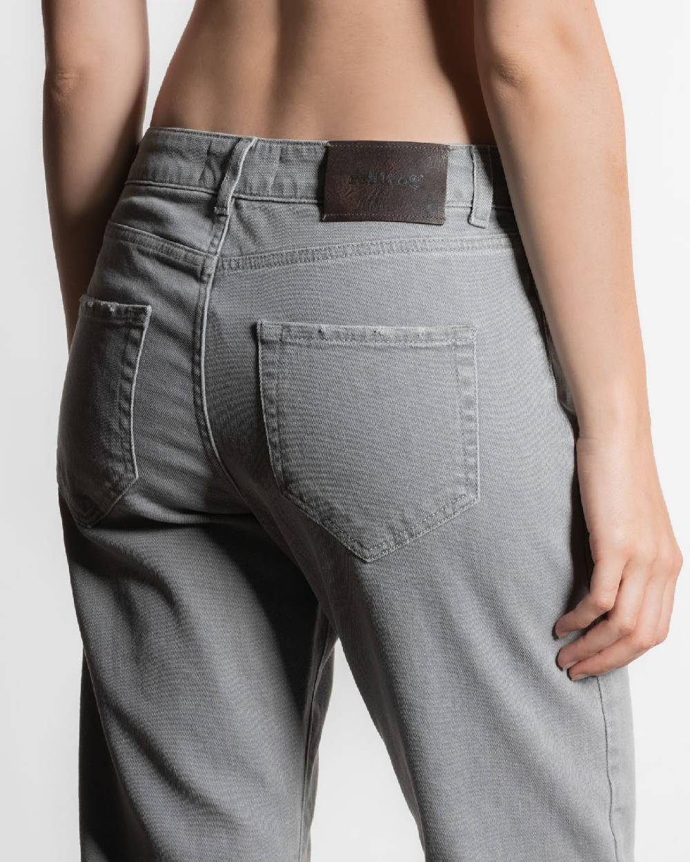Rialto 48 JEANS DRITTO Negozio