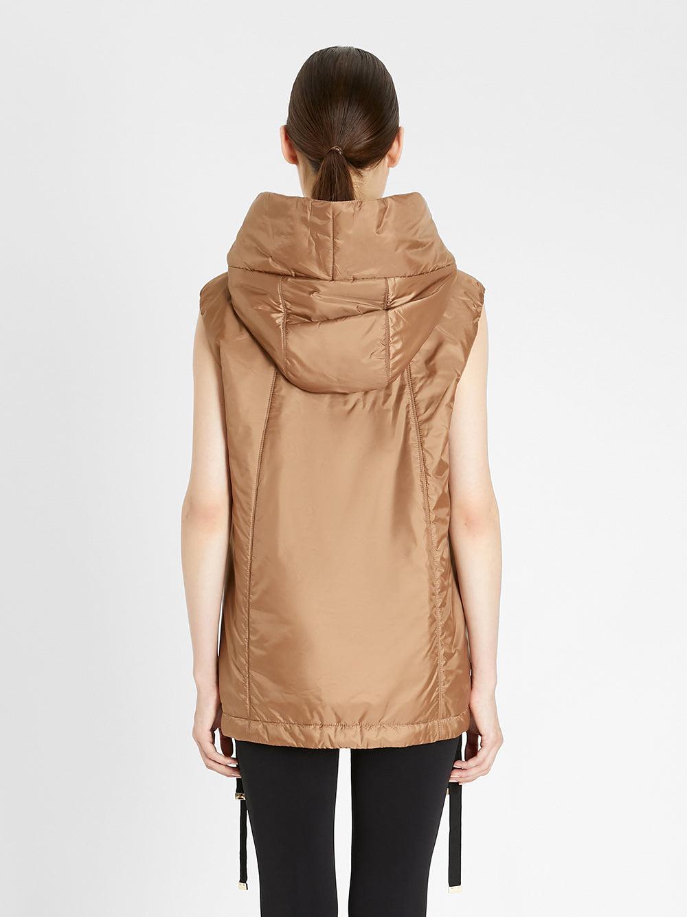 Max Mara Waterproof technical canvas vest Offerta