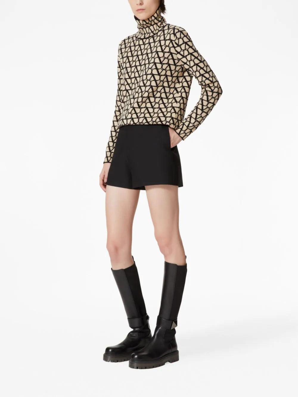 Valentino Garavani 'v gold' shorts Sottocosto