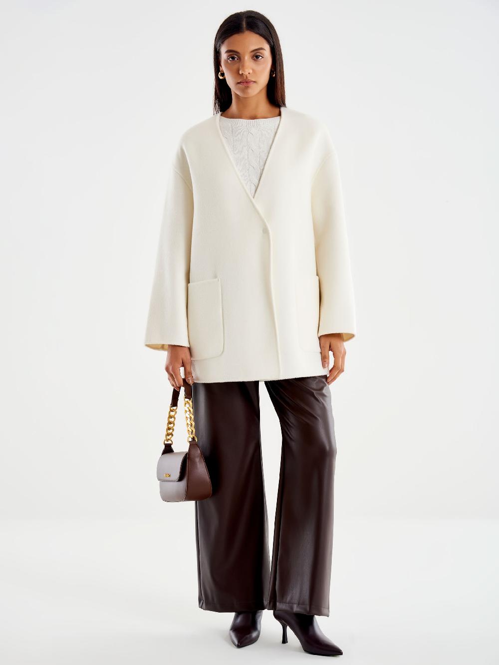 Vicolo Cappotto Corto Scollo a V Bianco Promozione