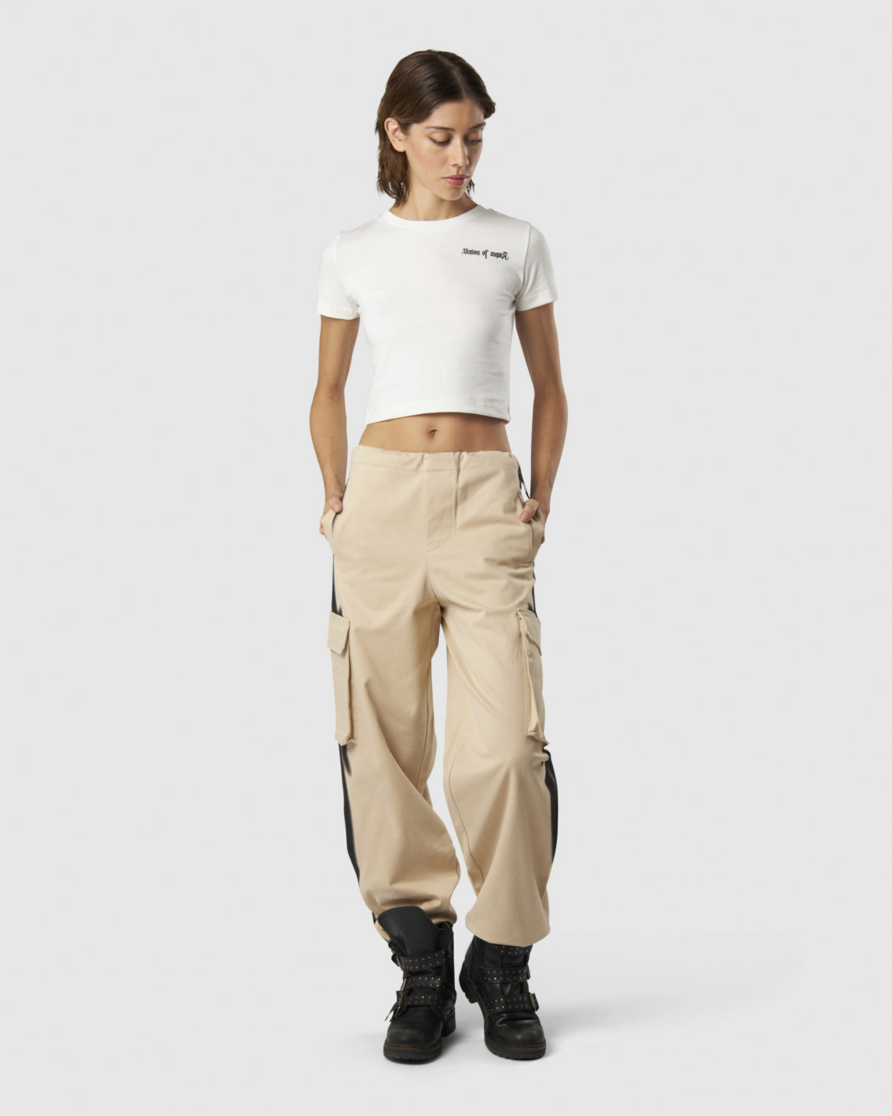 Vision Of Super WHITE CROP T-SHIRT WITH EMBROIDERED TRIBAL LOGO ON FRONT AND EMBROIDERED TRIBAL GRAPHIC ON BACK Novità