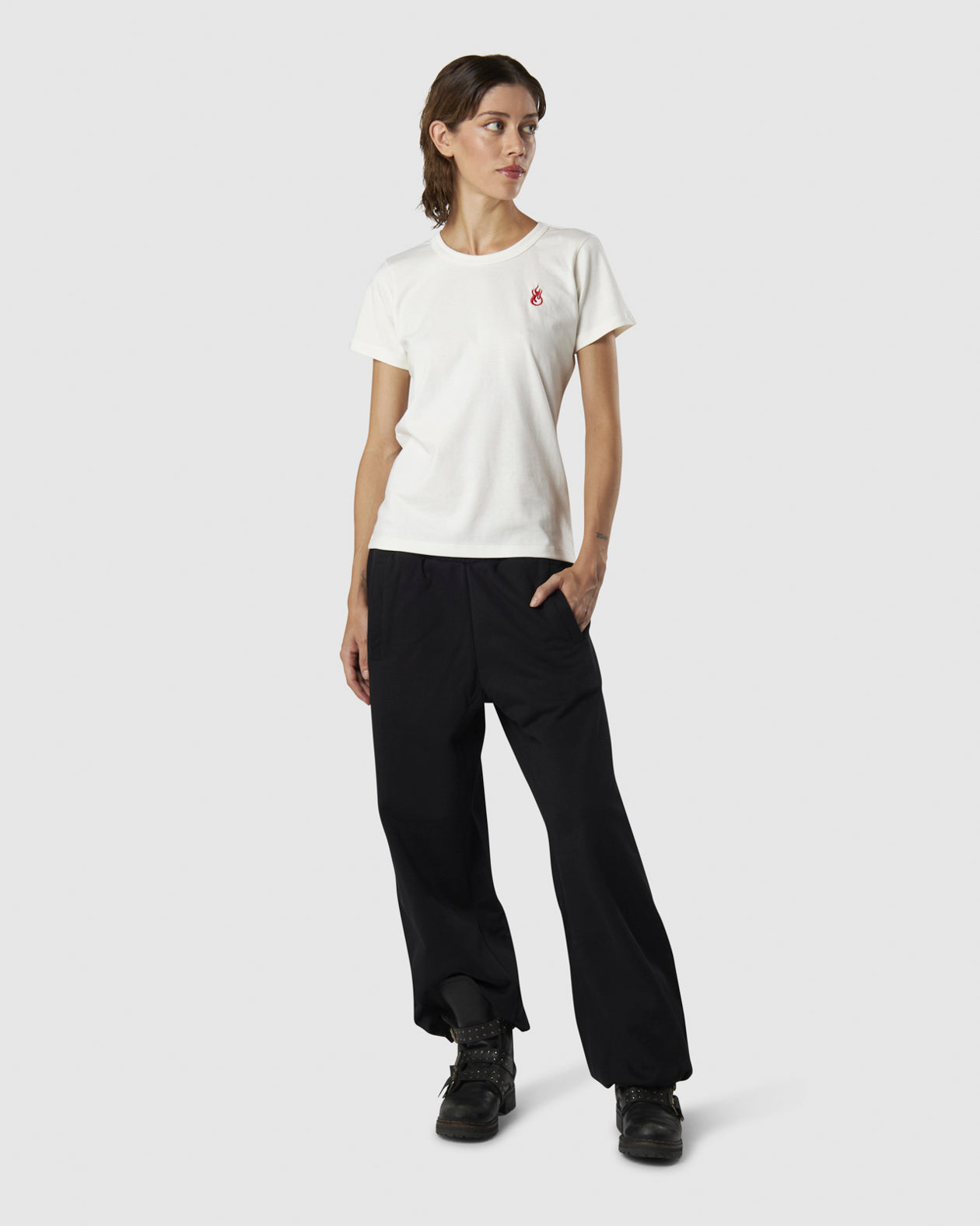 Vision Of Super WHITE T-SHIRT WITH EMBROIDERED FLAME LOGO ON FRONT AND PRINTED LOGO ON BACK Super sconto