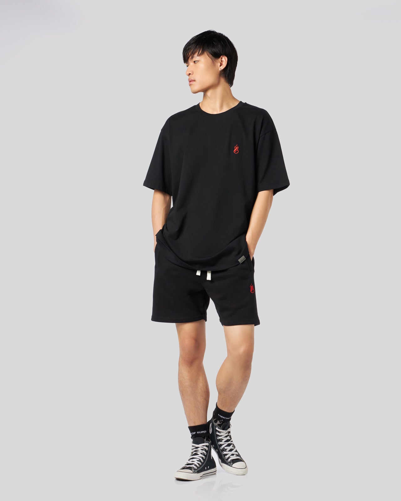 Vision Of Super BLACK T-SHIRT WITH FLAMES LOGO In Vendita