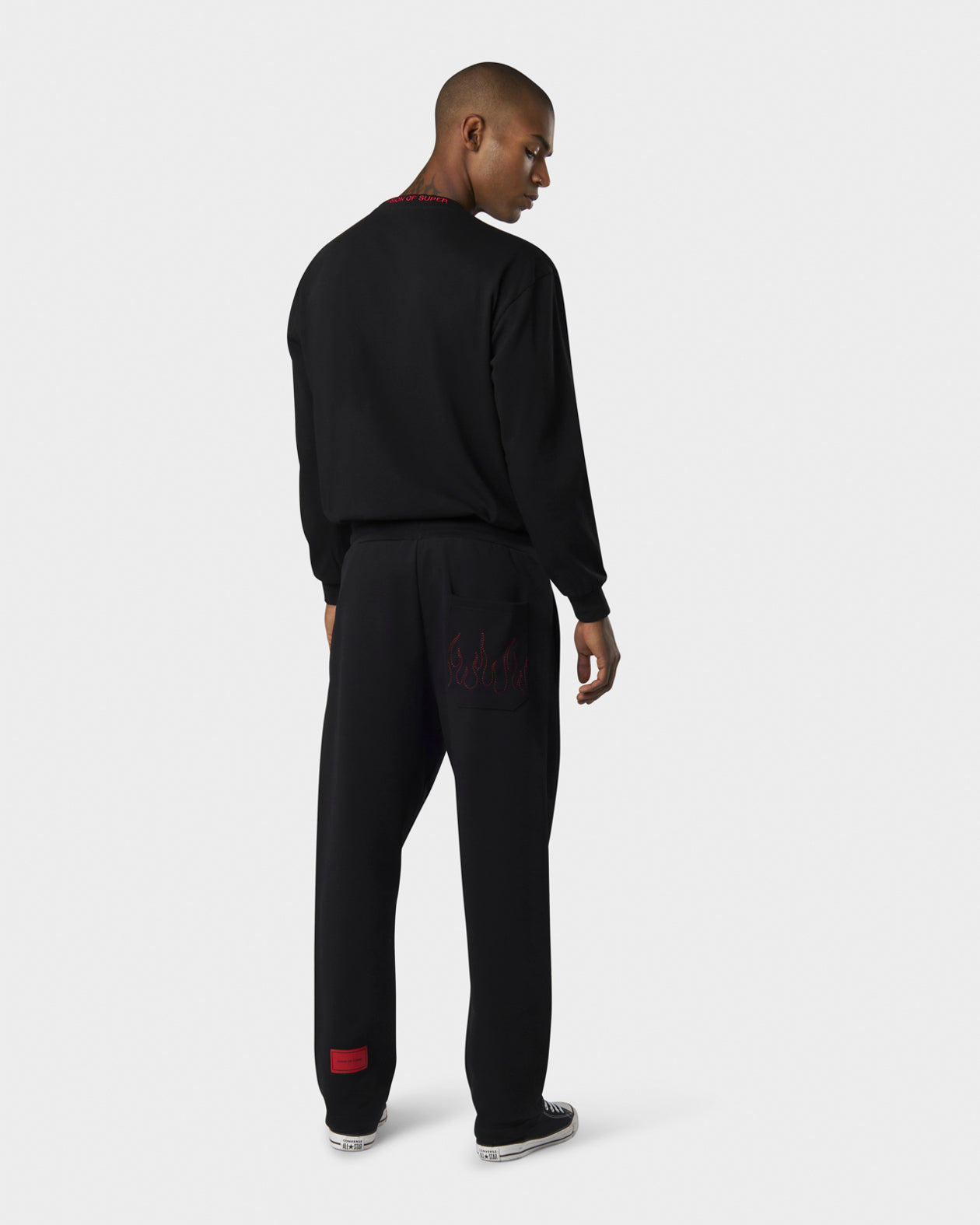 Vision Of Super BLACK SWEATPANTS WITH WHITE COULISSE EMBROIDERED FLAMES ON POCKET AND RED LABEL ON BACK LEFT LEG Offerte
