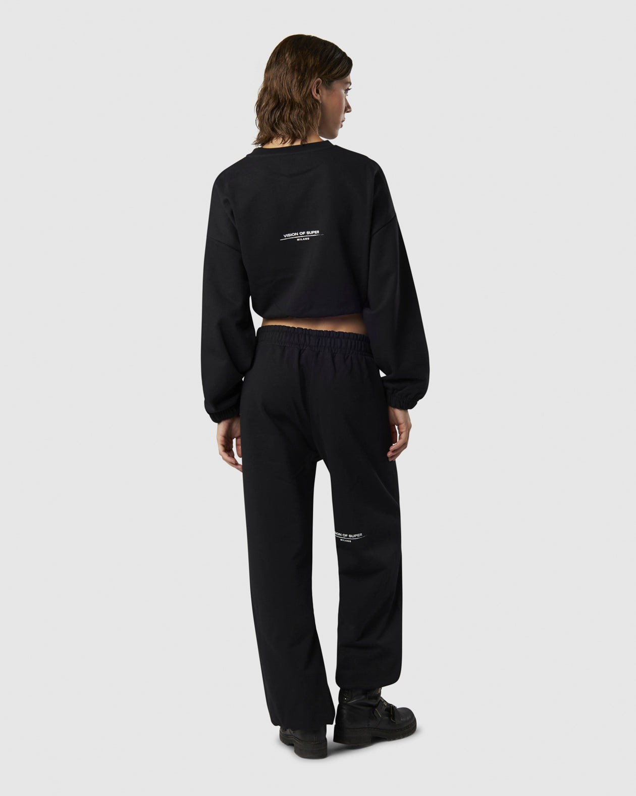 Vision Of Super BLACK CROP CREWNECK WITH EMBROIDERED FLAME LOGO ON FRONT AND PRINTED LOGO ON BACK Vendita Calda