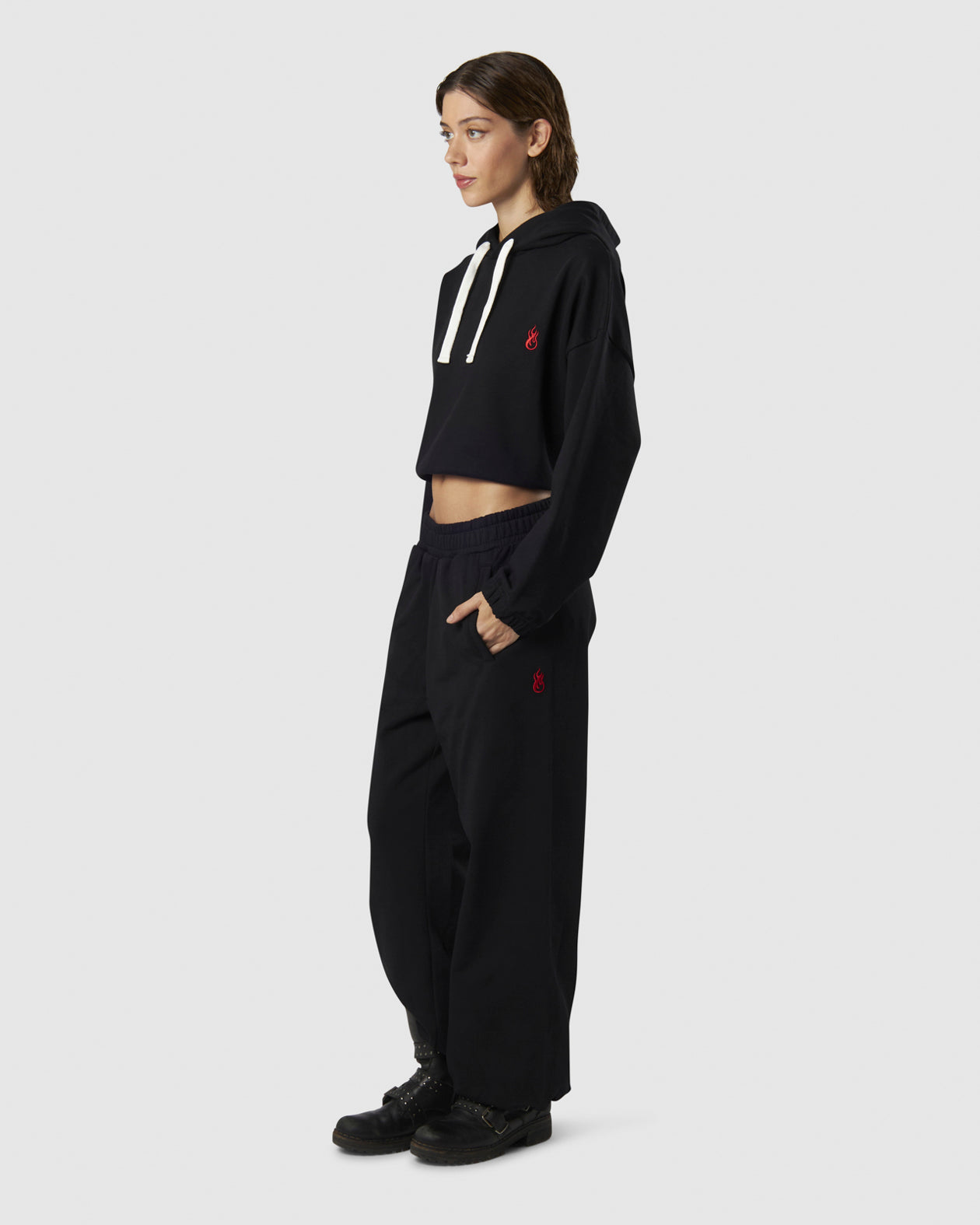 Vision Of Super BACK CROP HOODIE WITH EMBROIDERED FLAME LOGO ON FRONT AND PRINTED LOGO ON BACK Vendita Economica