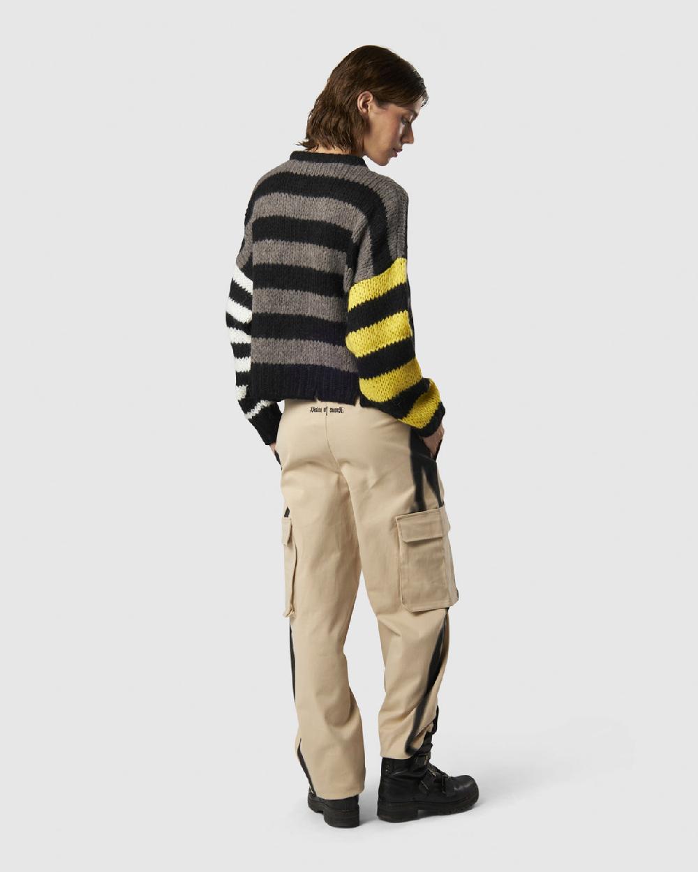 Vision Of Super JUMPER WITH IRREGULAR STRIPES BLACK WHITE GRAY AND YELLOW AND PRINTED LOGO + FLAMES 2025