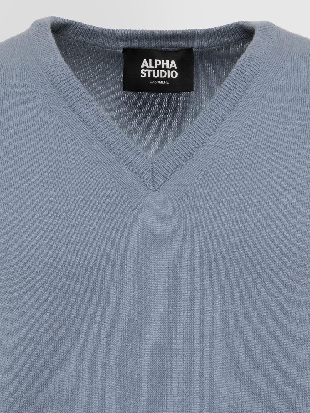 Alpha studio SCOLLO A V BASIC IN CASHMERE Sottocosto